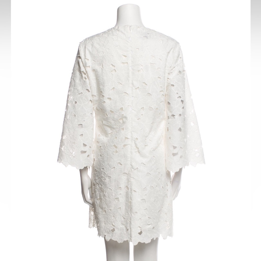 Cara Cara White Lace V-Neck Shift Dress - Picture 3 of 5